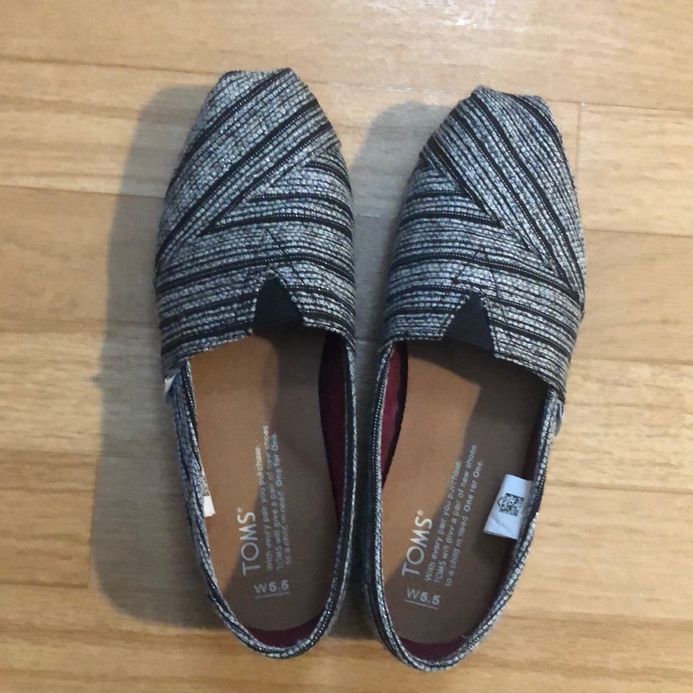 Toms size 5.5 - brand new